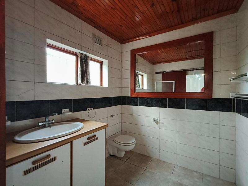 5 Bedroom Property for Sale in Oatlands North Eastern Cape